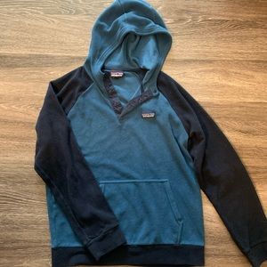 Patagonia 1/4 button down hoodie